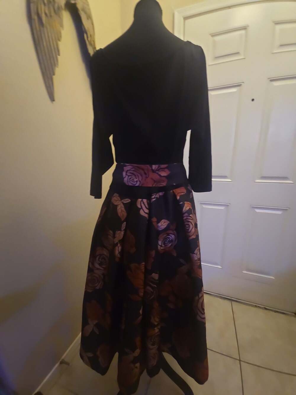 eShakti Black Red Rose Jacquard Fit & Flare Midi Dress V-Neck 3/4 Sleeve - Picture 2 of 5